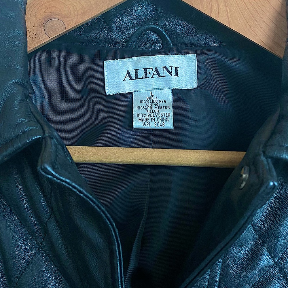 100% Real leather jacket great condition💙👍